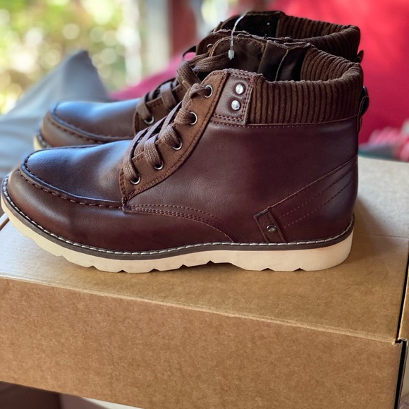 KIDS BOOTS 🥾 NWOB - Picture 5 of 9